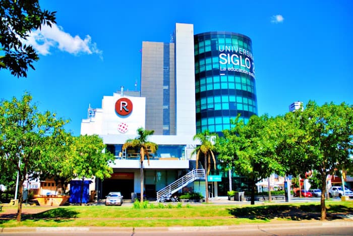 Universidad Siglo 21